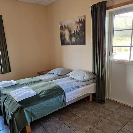 אתר קמפינג Svenningdal Camping *